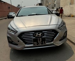 A venda HYUNDAI SONATA