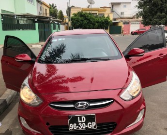 A venda HYUNDAI ACCENT LIMPO