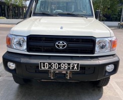 A venda TOYOTA LAND CRUISER HZ