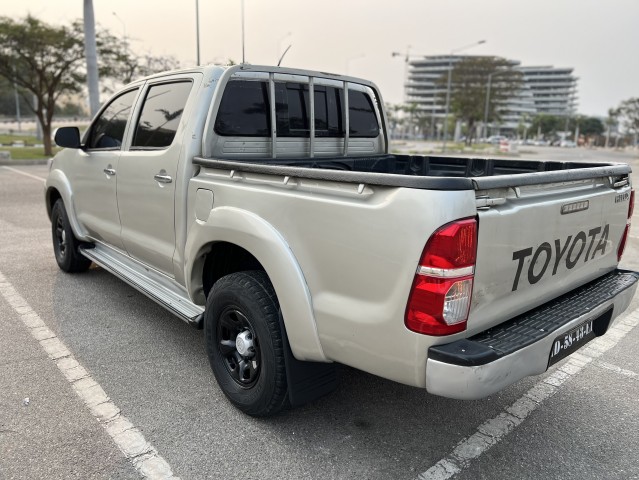 Venda Hilux diesel manual em bom estado de conservação