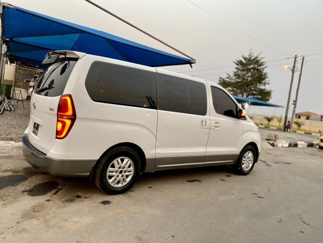 Venda Hyundai H1 impecável para empresas ou colégios