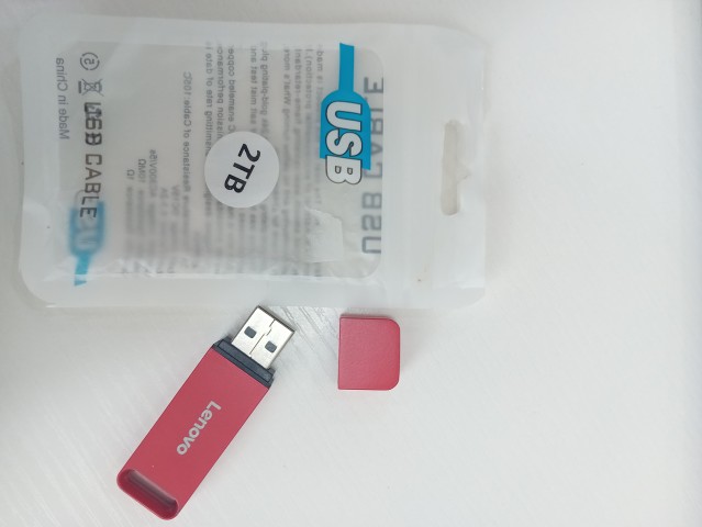 Venda Pen Drive - Lenovo 2TB (Novo)