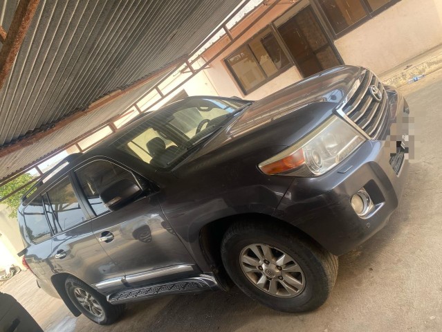 Venda Land cruiser GXR V8 Diesel