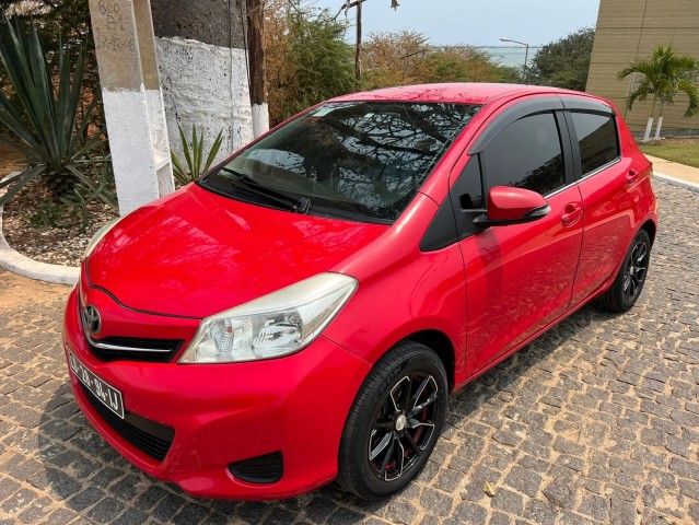 Venda TOYOTA YARIS