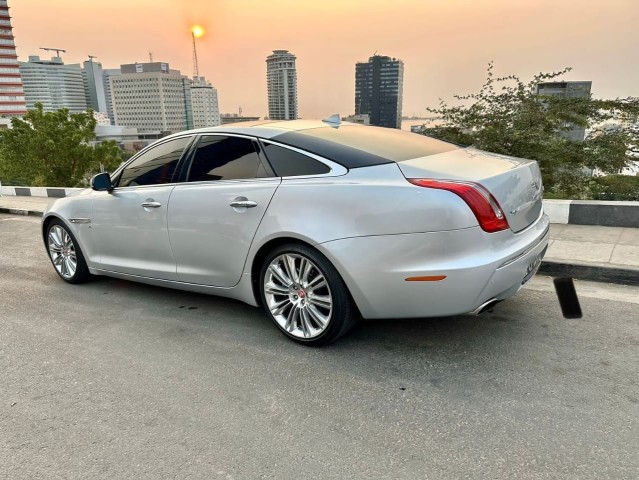 Venda JAGUAR XJ FULL LIMPO