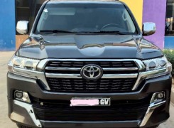 Anúncio Toyota land cruiser v8