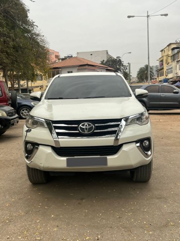 Venda TOYOTA FORTUNER