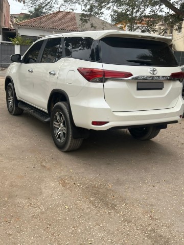 Venda TOYOTA FORTUNER