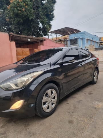 Venda HYUNDAI ELANTRA