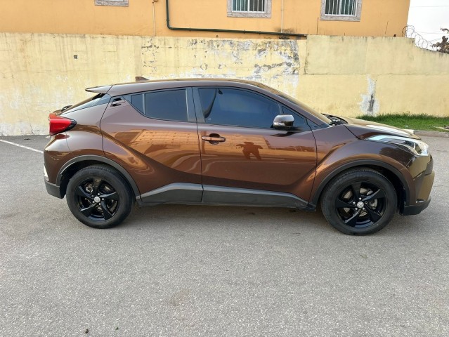 Venda TOYOTA C-HR MINI RAV-4 FULL OPTION