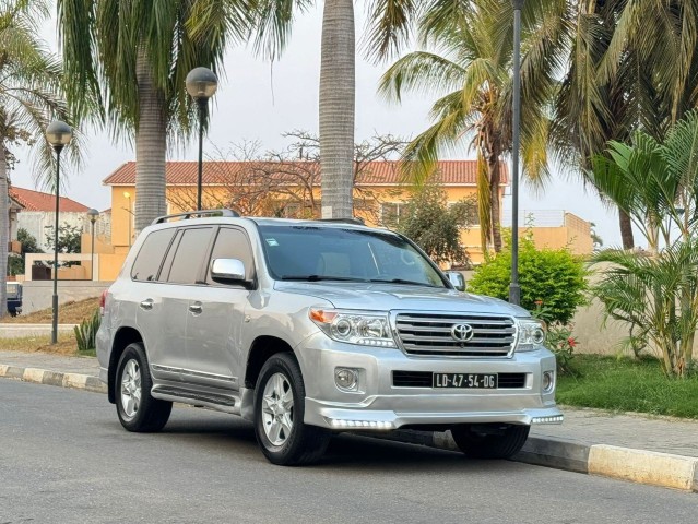 Venda TOYOTA LAND CRUISER | V8