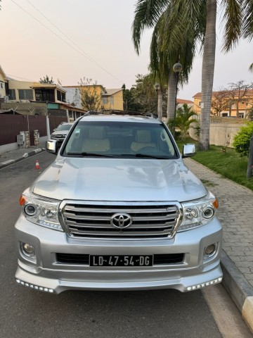 Venda TOYOTA LAND CRUISER V8