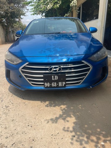 Venda HYUNDAI ELANTRA