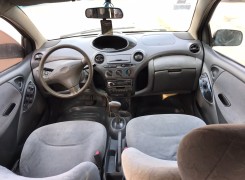 Comprar Toyota Vitz