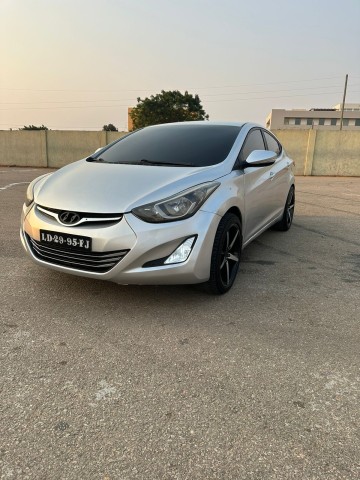 Venda HYUNDAI ELANTRA FULL LIMPO