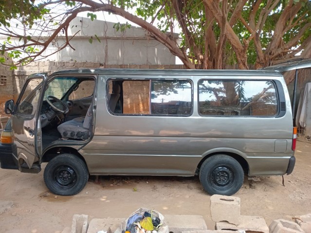 Venda Toyota Hiace Lx (Comuter)