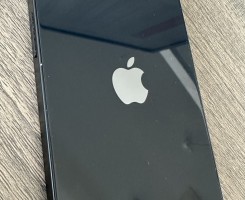 A venda IPhone 14 normal 128 GB