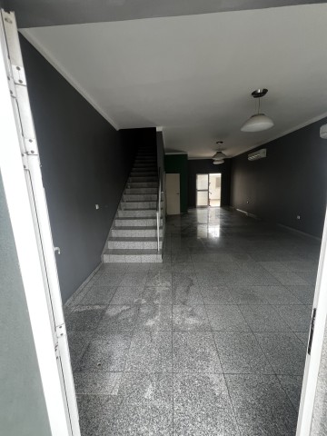 Venda Casa T3 na vila Alice largo do cesario verde 320milhoes negociáveis