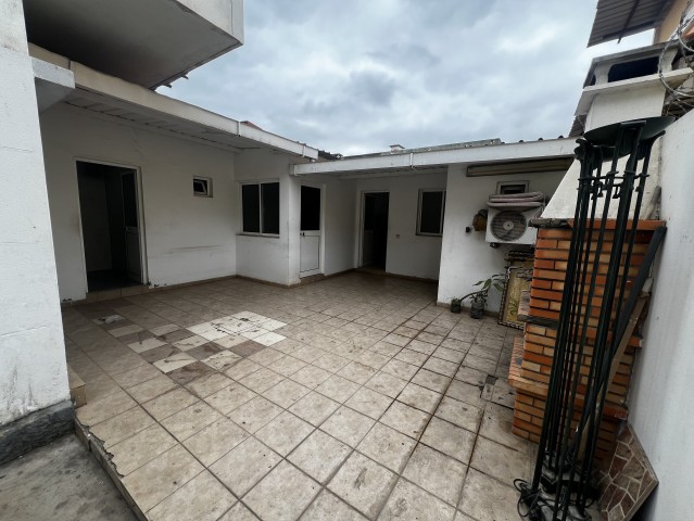 Venda Casa T3 na vila Alice largo do cesario verde 400milhoes negociáveis