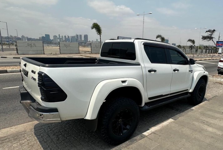 Venda TOYOTA HILUX XTREME V6 LIMITED