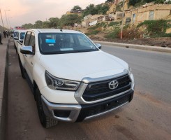 A venda TOYOTA HILUX INTERMÉDIO NOVO