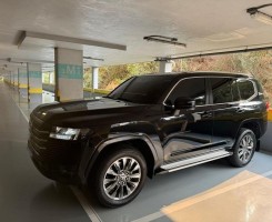 A venda TOYOTA LANDCRUISER VXR LC300 TWIN TURBO