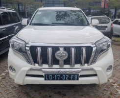 A venda TOYOTA LANDCRUISER PRADO TXL