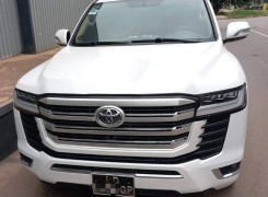 Anúncio TOYOTA LAND CRUISER VXR ATUALIZADO