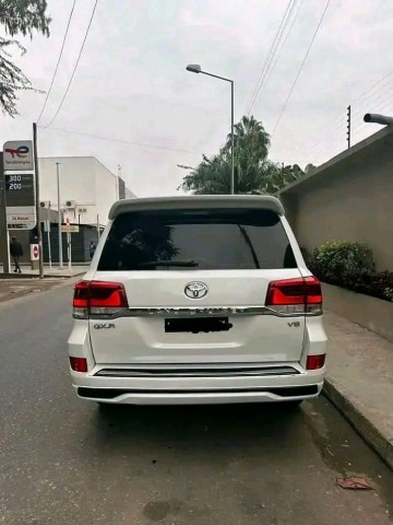 Venda TOYOTA LAND CRUISER