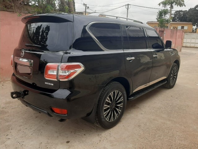 Venda NISSAN PATROL PLATINUM ORIGINAL