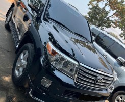 A venda TOYOTA LAND CRUISER VXR
