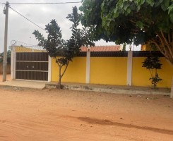 A venda Vivenda T4 a venda no zango 3