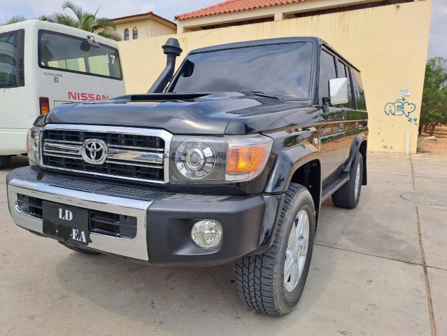 Venda TOYOTA LAND CRUISER | HZ