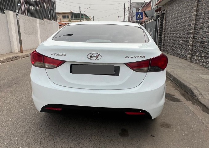 Venda HYUNDAI ELANTRA LIMPO