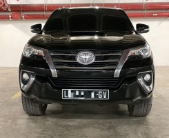 A venda TOYOTA FORTUNER LIMPO
