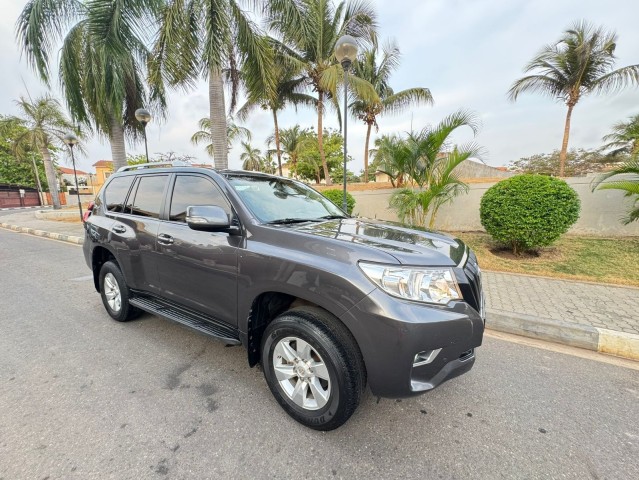 Venda TOYOTA LAND CRUISER PRADO