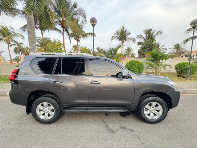 Venda TOYOTA LAND CRUISER PRADO