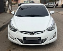 A venda HYUNDAI ELANTRA LIMPO MOTOR SELADO