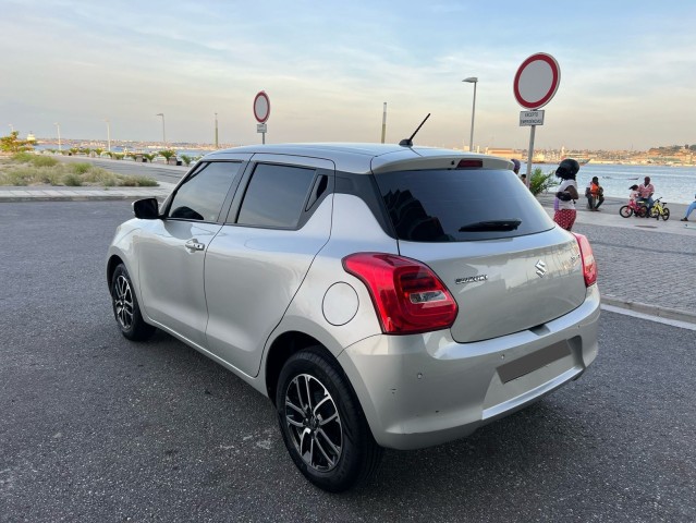 Venda SUZUKI SWIFT LIMPO SELADO