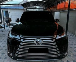 A venda LEXUS LX600