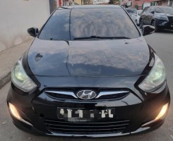 A venda HYUNDAI ACCENT LIMPO MOTOR SELADO