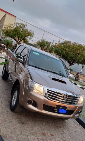 Venda TOYOTA HILUX VIGO