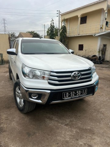 Venda TOYOTA HILUX LIMPA SEMI NOVO