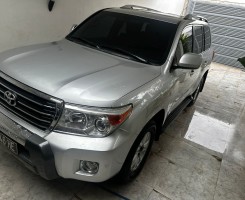 A venda TOYOTA LAND CRUISER VXR