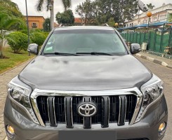 A venda TOYOTA LAND CRUISER PRADO