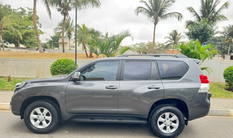 Venda TOYOTA LAND CRUISER PRADO