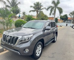 A venda TOYOTA LANDCRUISER PRADO