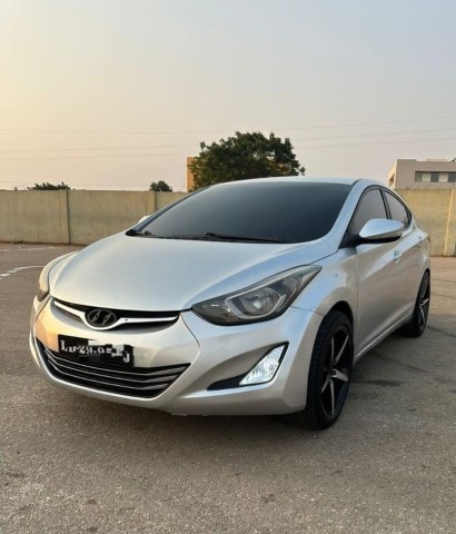 Venda HYUNDAI ELANTRA