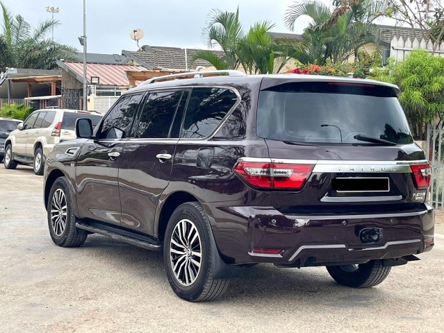 Venda NISSAN PATROL PLATINUM ORIGINAL