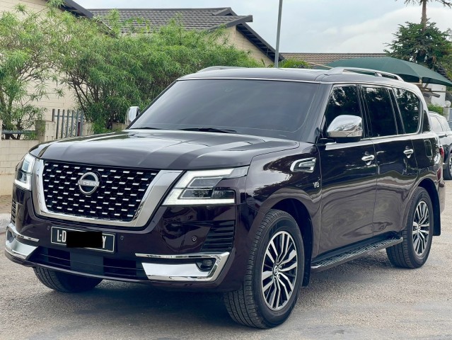 Venda NISSAN PATROL PLATINUM ORIGINAL